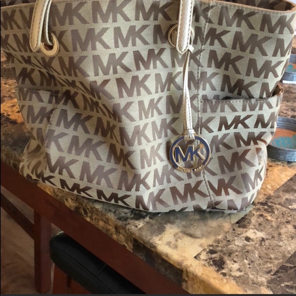 Michael Kors purse